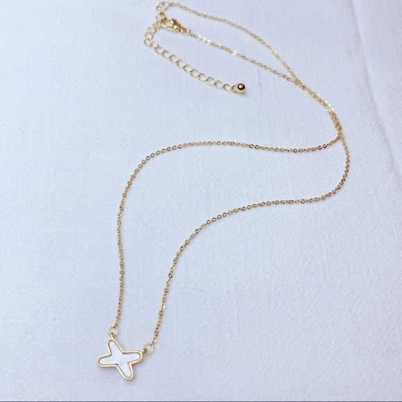 ❣️$25/3❣️ Little X Mother of Pearl Pendant Necklace - Picture 4 of 11